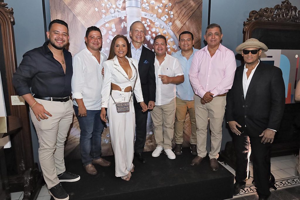 EMPRESARIALES  | VARELA HERMANOS PRESENTA SECO HERRERANO REPOSADO CRISTALINO: UN NUEVO CAPÍTULO EN LA HISTORIA DEL SECO