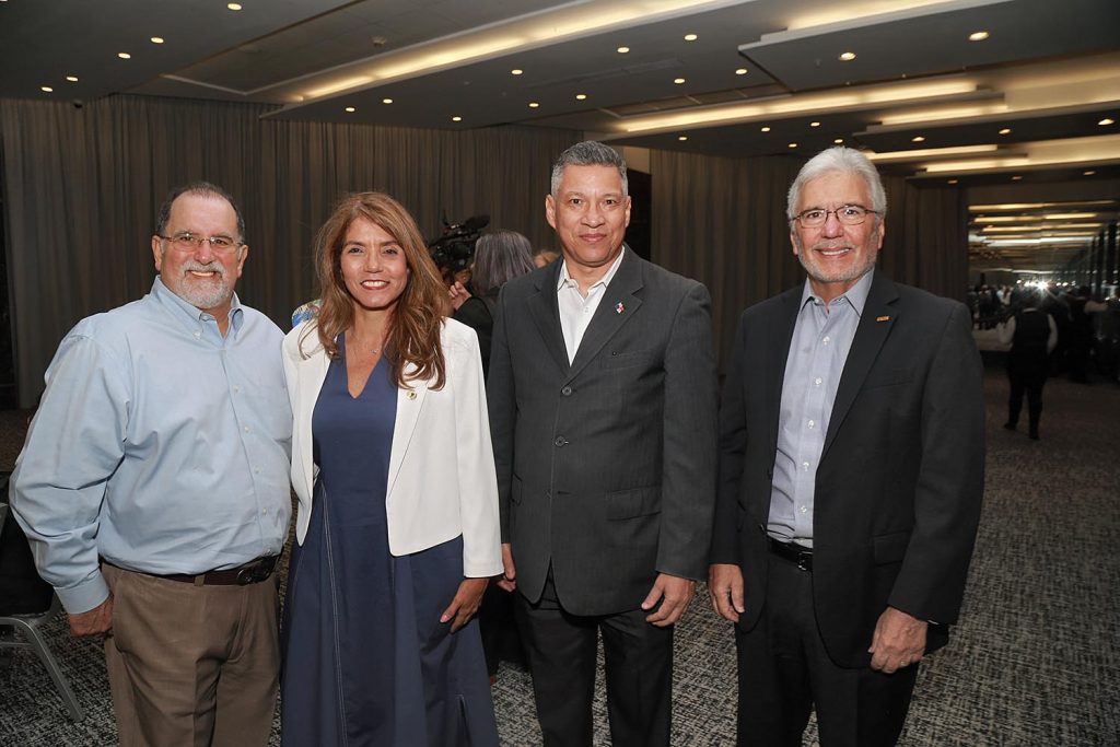 EMPRESARIALES  | Democracia e independencia