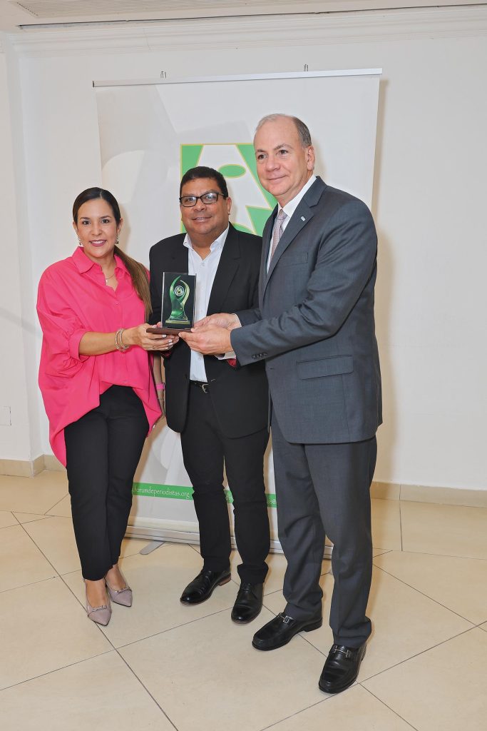 EMPRESARIALES | Reconocen a jurados y patrocinadores EMPRESARIALES | Reconocen a jurados y patrocinadores