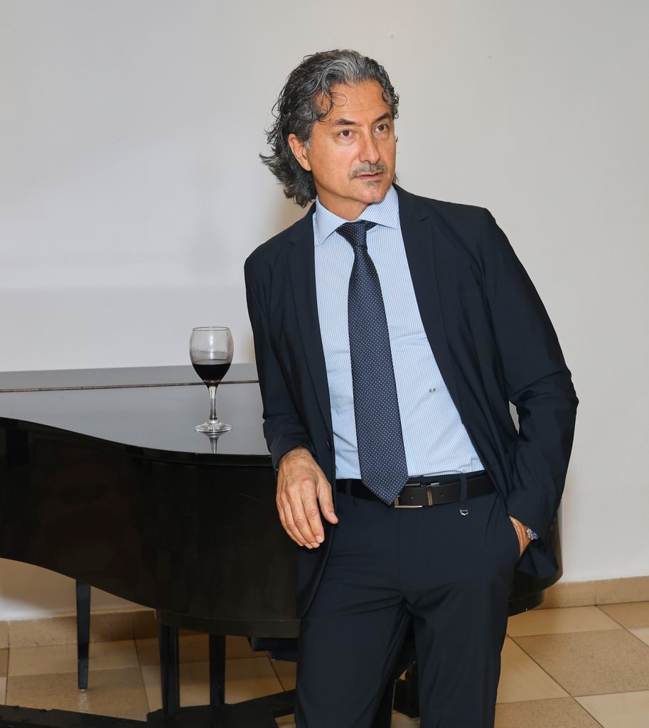 MR. TIE | Corrado Bonvicini MR. TIE | Corrado Bonvicini