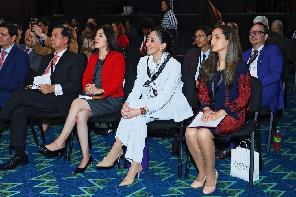 EMPRESARIALES | Perú rinde homenaje EMPRESARIALES | Perú rinde homenaje