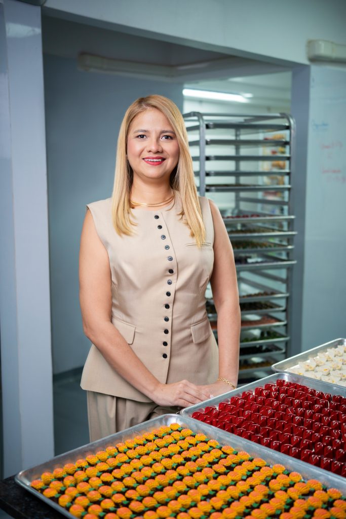 EMPRESARIOS DEL MES  | YOSHIRIS PEÑA