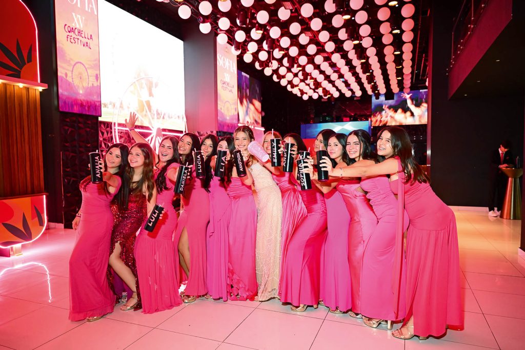 EVENTOS SOCIALES | AL ESTILO COACHELLA EVENTOS SOCIALES | AL ESTILO COACHELLA