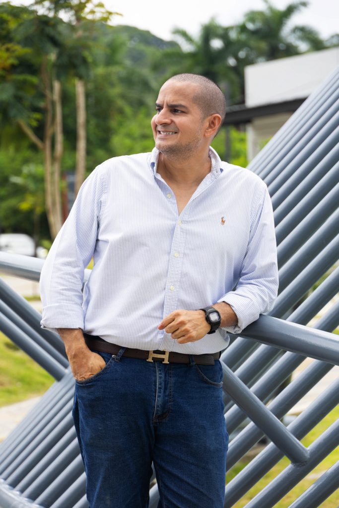 ESPECIALES | LUIS CARLOS SANJUR ESPECIALES | LUIS CARLOS SANJUR
