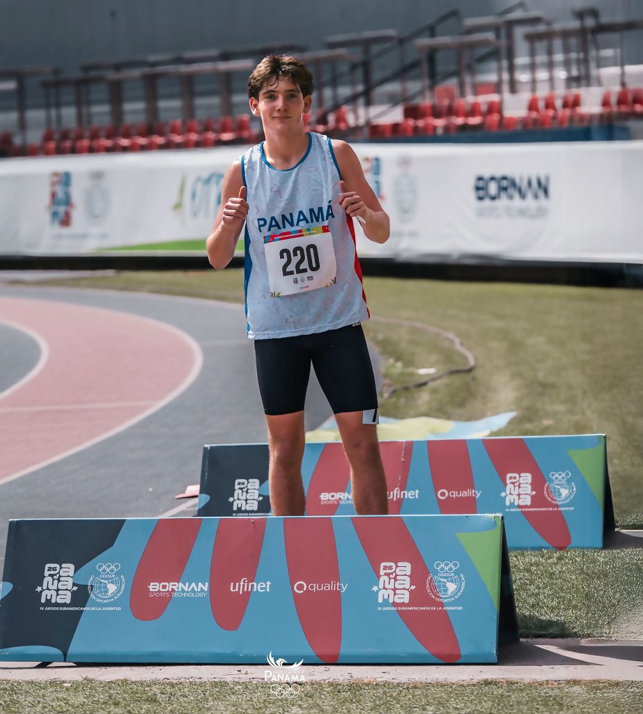 GENTE SOCIALES  | ¡ORGULLO KING’S! MARTÍN BRILLA EN LA PISTA